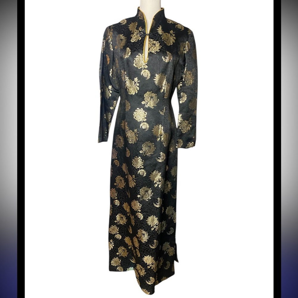 Vtg Cathay Gold Brocade Qipao
Cheongsam Gown Black Tie 14
Year of the Horse 2026